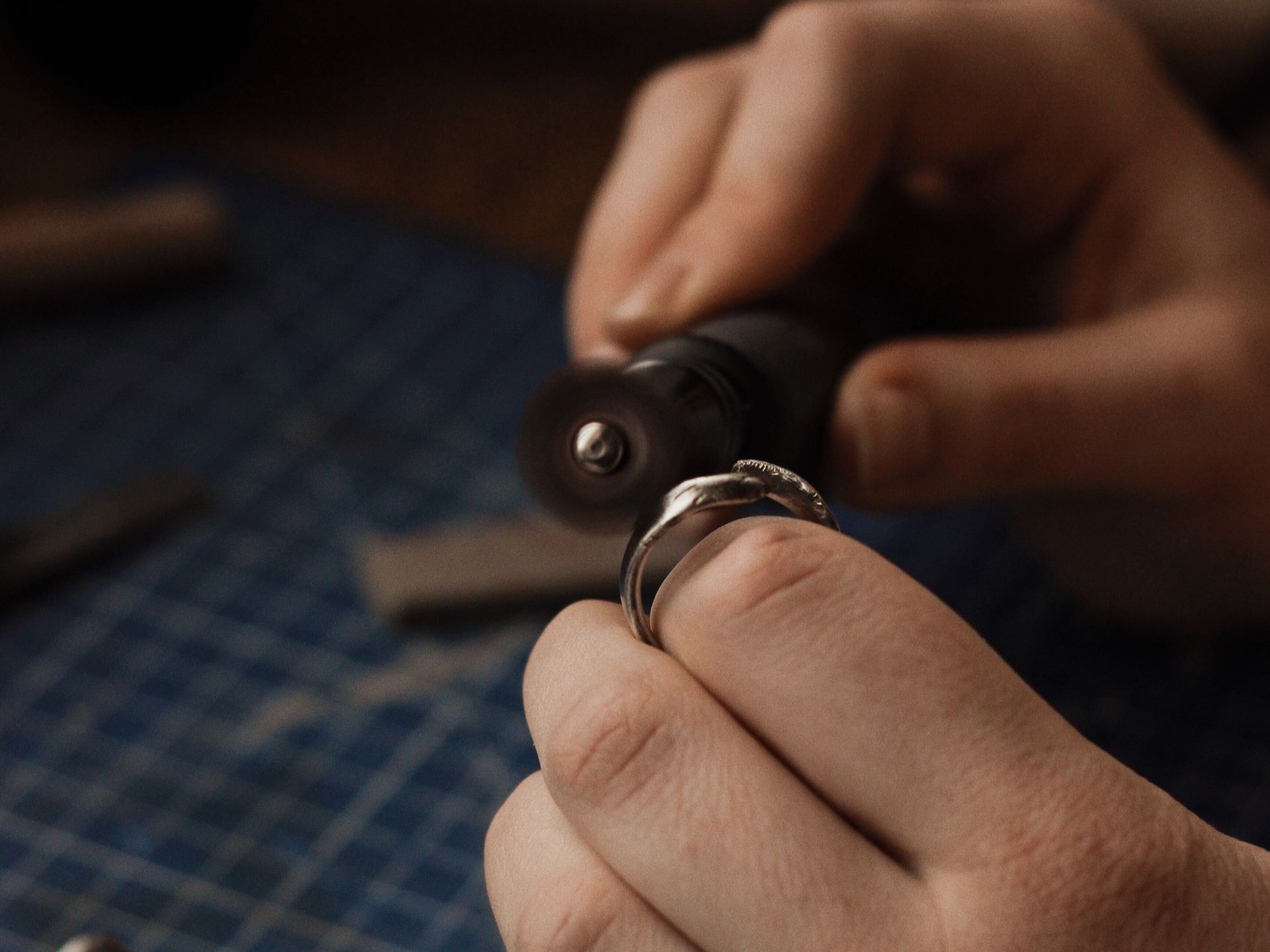 Reinigung und Politur von Schmuck